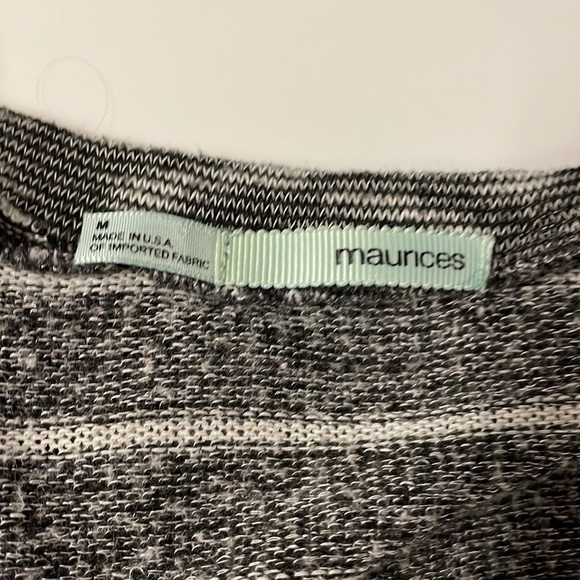 MAURICE’S gray and white sweater size M - Picture 5 of 6
